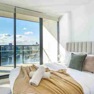 Brilliant Collins Wharf Waterfront Condo Rooms