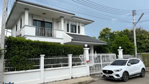 Elly's Home. Convenience & Serenity فنادق في سارافي