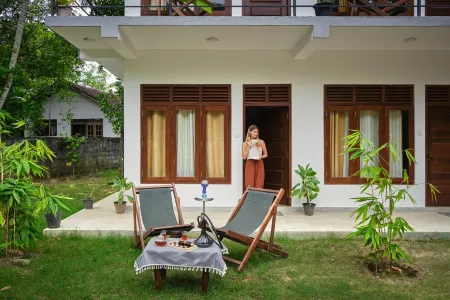 Friends Coliving Villa Mirissa Отели рядом с достопримечательностью «NIBM Matara Branch»