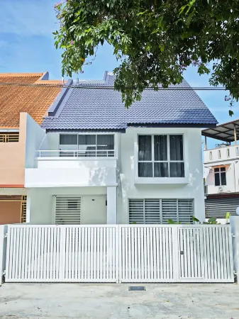 Cosy Batu Kawan Home 12 Pax ~5 mins to IKEA~ Entire Home ~4 Bedrooms~ Отели рядом с достопримечательностью «Парк Аспен Вижен Сити Сентрал»