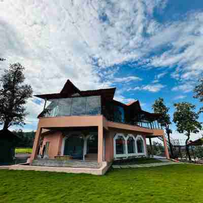 Wild Heaven Glamping And Resort Saputara Hotel Exterior