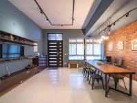 Húdiéjié qīnzǐ Hotels near Yilan Station