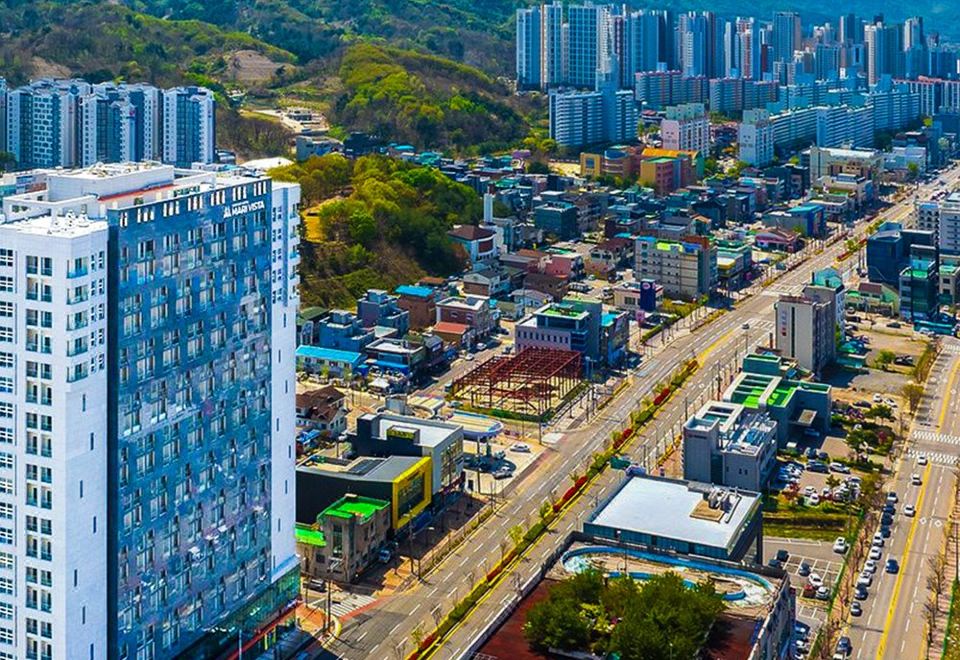 1. 호텔 어라운드 ..