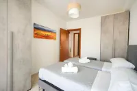 Mistral Suite Apartment - free private car park Hotels in Palese