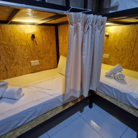 Amore Stay by BNB4U @ Love Lane, Penang Отели рядом с достопримечательностью «Ку Конгси»