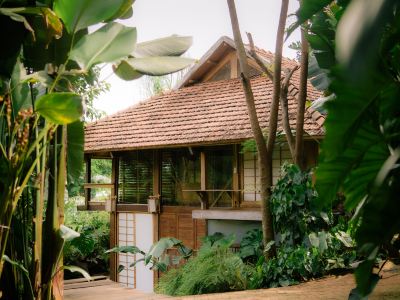 Harmony Botanical Garden Stay - 300 Plant Species, Natural Stream and Small Pool