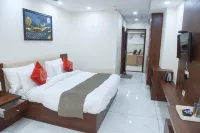 Hotel Om Regency - balcony