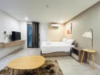 Meridians by Hsuites - Condos