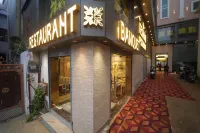 Hotel Kanishka Inn - Bãi đậu xe