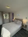 Blueberry Bliss / Free Parking / Free Wifi - 2-Star