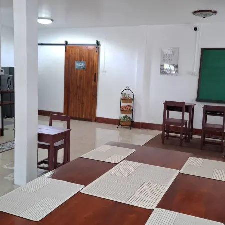 90s Classroom HOSTEL @Hatyai
