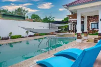 Villa De Ciudad - Villas