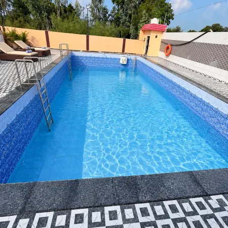 Alvora Resort
