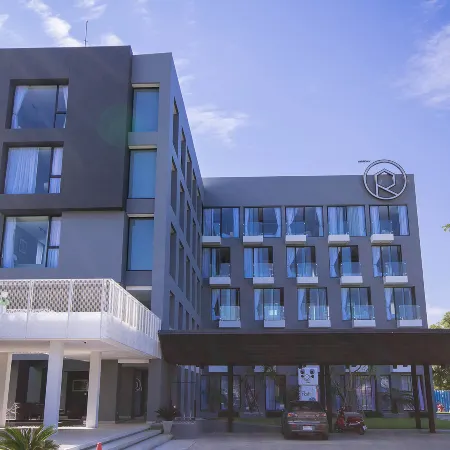R Photo Hotel