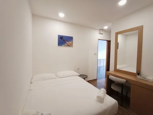 Shoreline Guesthouse - Pensions