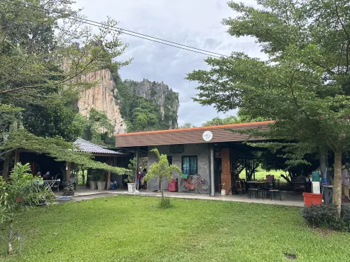 INK-PHA GARDENVIEW RESORT Hotels in Amphoe Noen Maprang