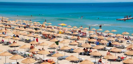 NovART Gallery&Sea Hotel Отели рядом с достопримечательностью «Сумгаитский государственный университет»