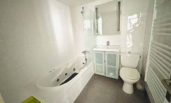 Dream Dwell Paris-Spacious Loft in the Marais