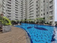 High Livin Apartment Parahyangan - piscina