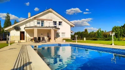Pool cottage retreat near Prague - Perfect for spa retreat Hotels in 