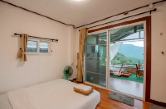 Hubkhaosawan homestay