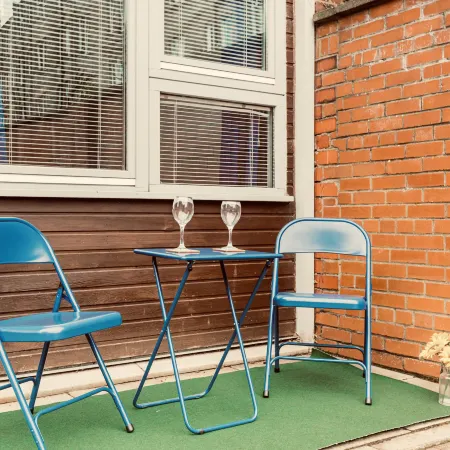 Unique 1 Bed house with Private Parking