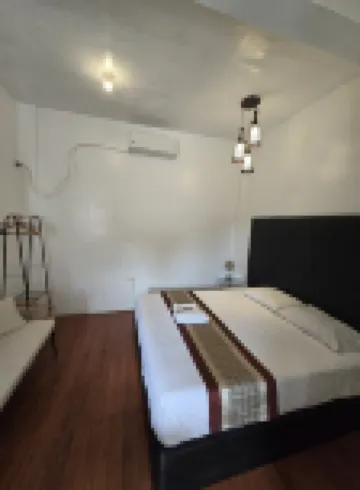 Room 103 Hensonville Malabanias near public market SM Clark Hoteles en 