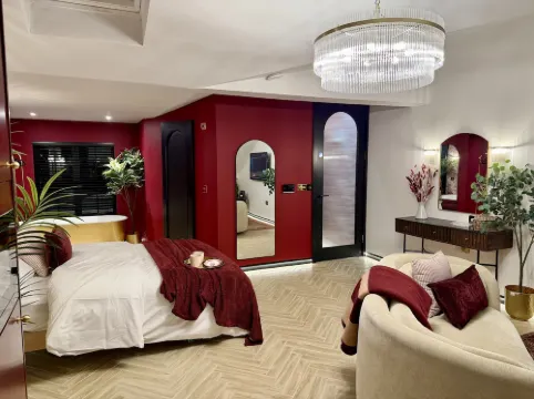 Boutique Studio Gold Bath In The Jewellery Quarter BHM