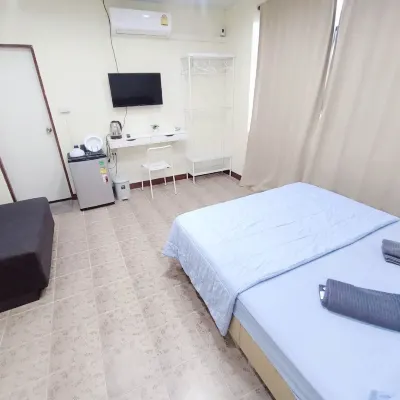 Thitikarn Apartment BTS サムロン駅周辺のホテル