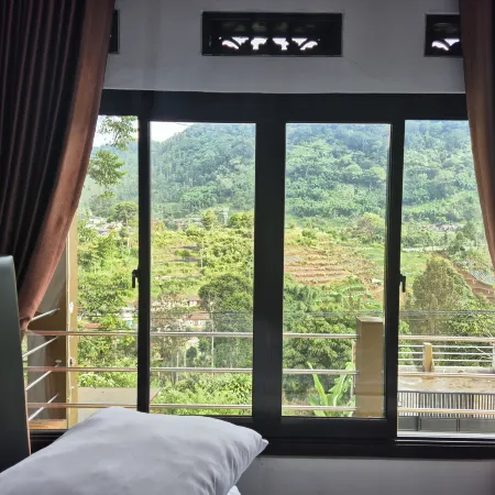 The Green County Homestay
