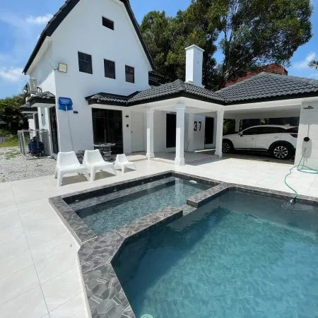 Lot 837 - NEW A'famosa Karaoke Huge Land Private Pool Hotels in Pegoh