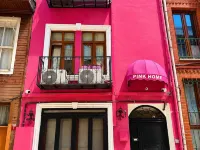 PINK HOME BALAT- 5 Hotels near Chora Museum