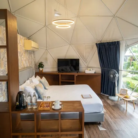 PAPA Q SUITE RESORTS