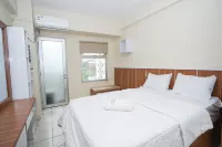 Seven Living Easton Park Residence Jatinangor - Kolam Renang