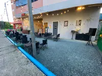 GOLDEN PALMS HOTEL