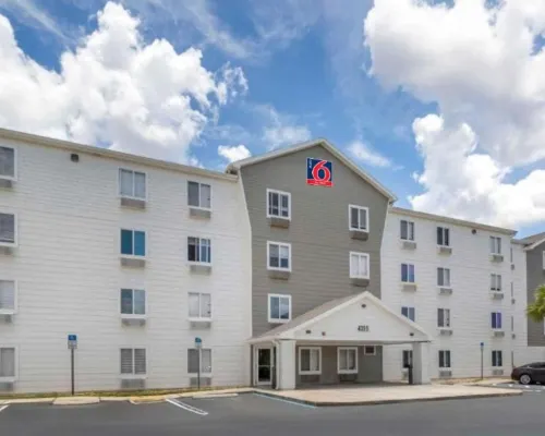 Motel 6 Suites Fort Myers FL Hotels in Lee County