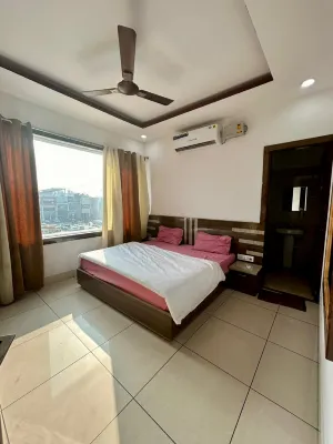 Laksh hotel,Proprietor Dilbag