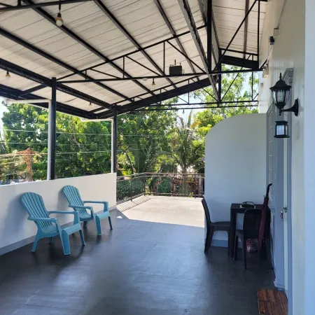 TuloMir #F (Happy accommodation located in the center of Moalboal)