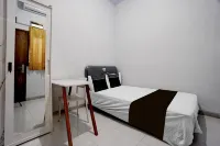 OYO 95293 Citra Homestay Syariah - parkir