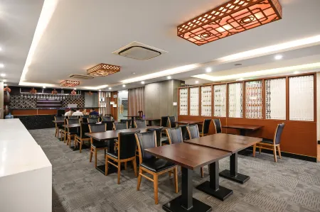 Sunshine Airport Hotel