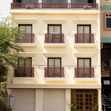 Alpine Stays By Oran Hotels