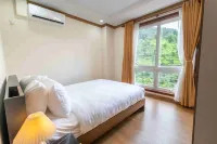 Hotel Mystic Mountain, Pokhara - balcon