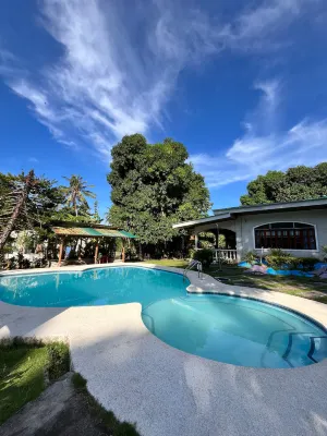 Exclusive Beachfront Vacation House with Pool
