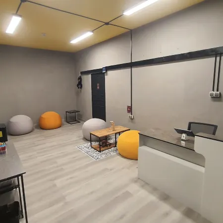 Yellow Monkey Hostel Отели рядом с достопримечательностью «Унгасан»