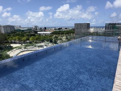 Luxury Rooms with Pool & Gym / 10mins from Airport