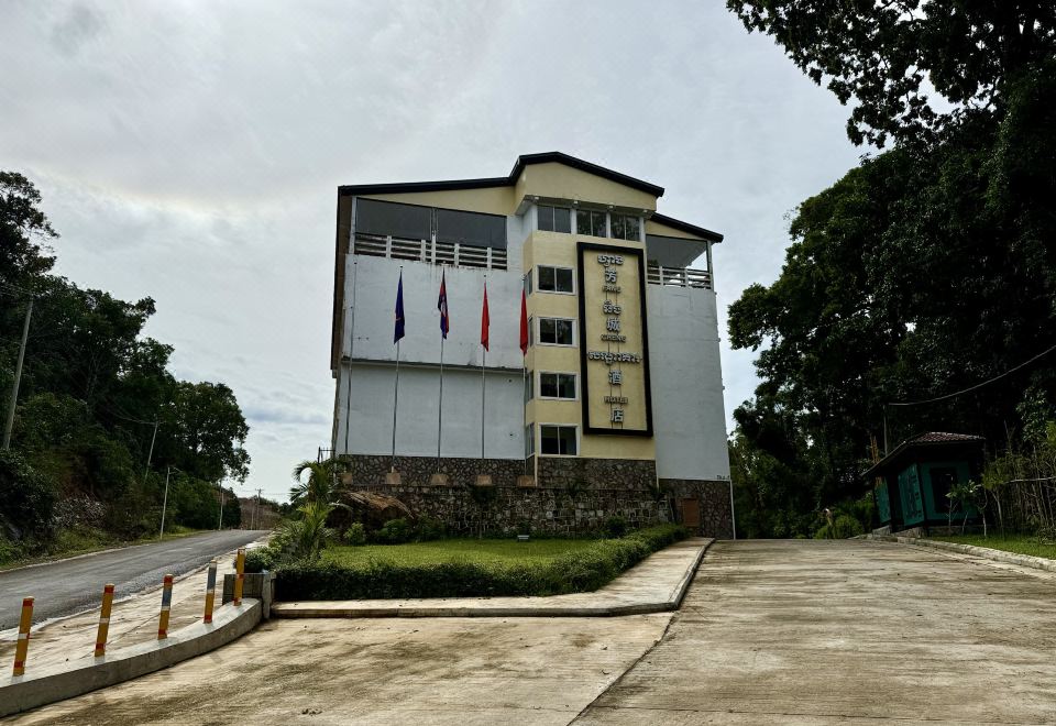 hotel overview picture