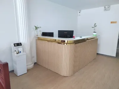 The Loft Sihom Hostel and Apartment