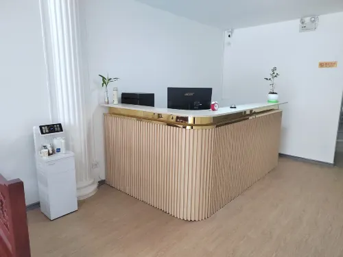 The Loft Sihom Hostel and Apartment