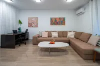 Brunswick 1BR: City & Comfort w/ Free Parking Hotels in Brunswick