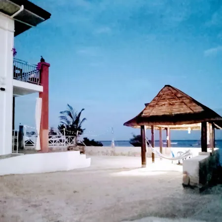 Exclusive On-the-beach Jade's Beach Villa